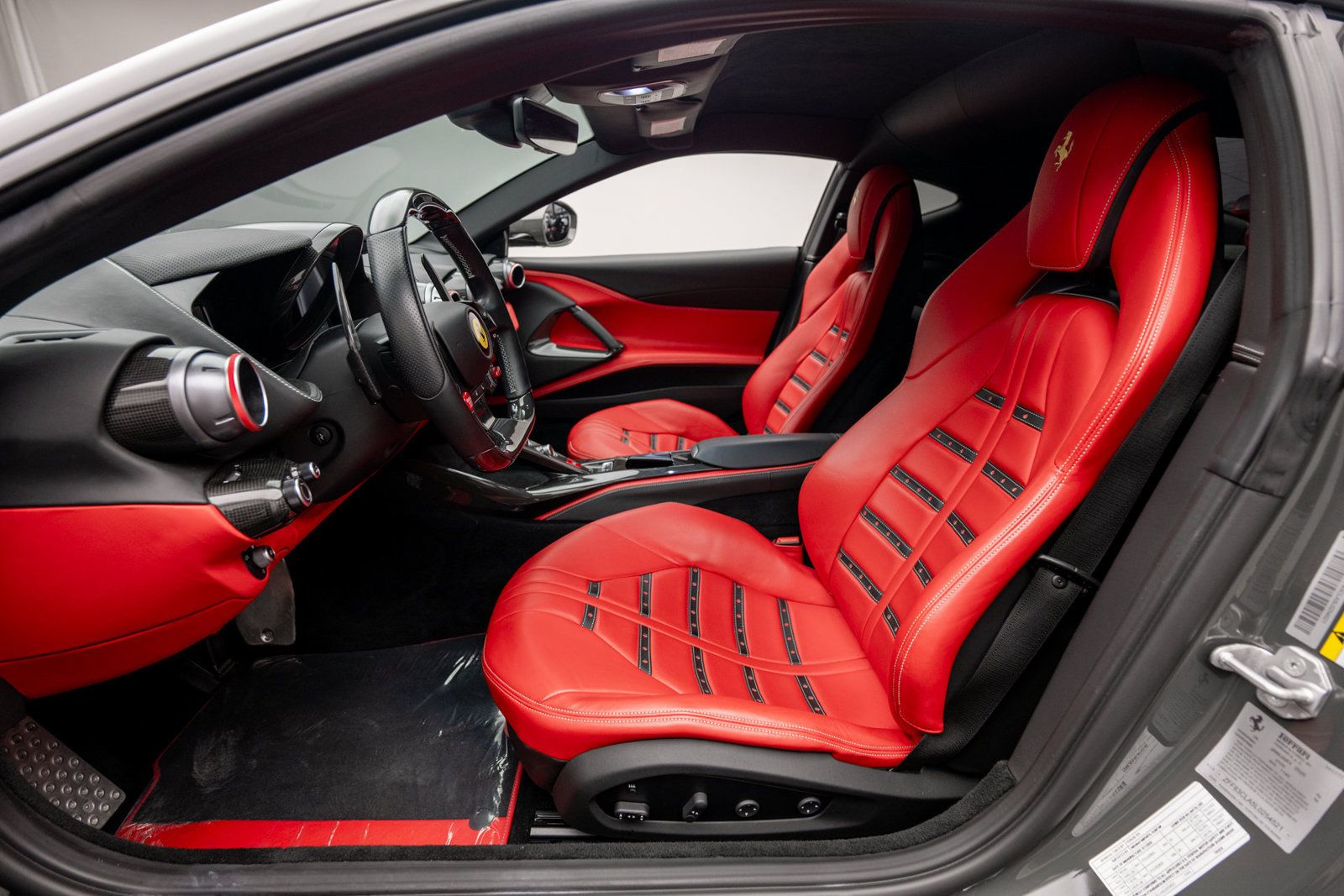 Used 2020 Ferrari 812 Superfast RWD image 12