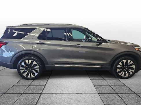 Used 2025 Ford Explorer Platinum w/ LUX Leather Package image 4