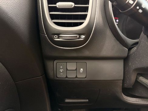 Used 2019 Kia Soul + FWD image 10