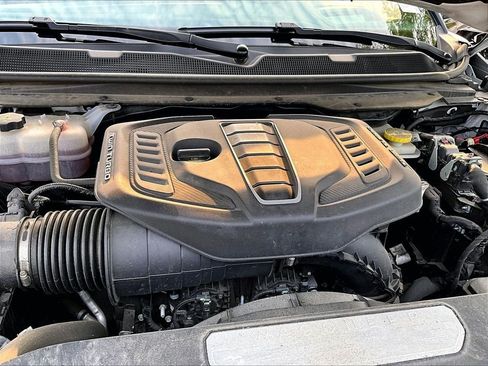 Used 2024 Jeep Grand Wagoneer L Series II AWD/4WD image 28
