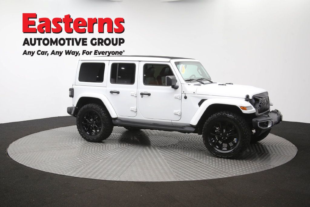 Used 2022 Jeep Wrangler Unlimited Sahara w/ Cold Weather Group AWD/4WD image 50