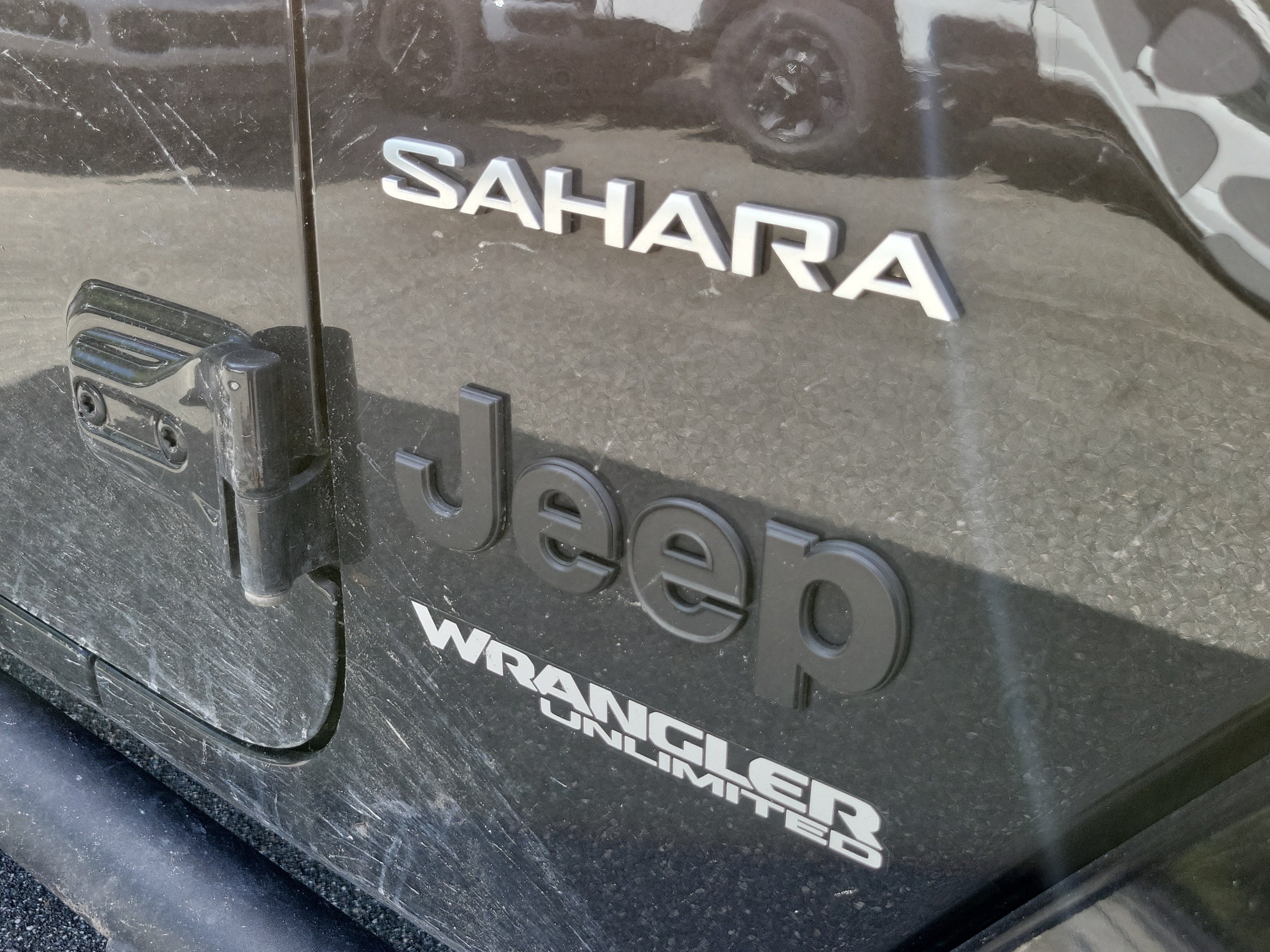 Used 2021 Jeep Wrangler Unlimited Sahara w/ Uconnect 4C Nav & Sound Group AWD/4WD image 8