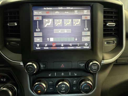 Used 2019 RAM 1500 Big Horn RWD image 12