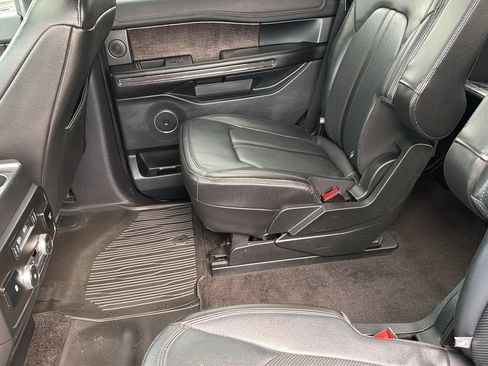 Used 2018 Ford Expedition Limited w/ Equipment Group 301A AWD/4WD image 44