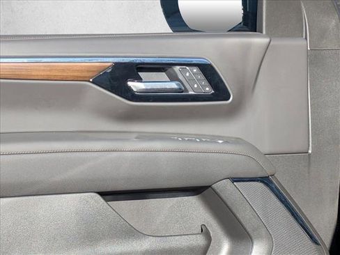 New 2026 Chevrolet Suburban High Country image 12