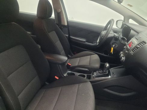 Used 2017 Kia Forte LX FWD image 21
