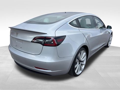 Used 2018 Tesla Model 3 Performance image 5