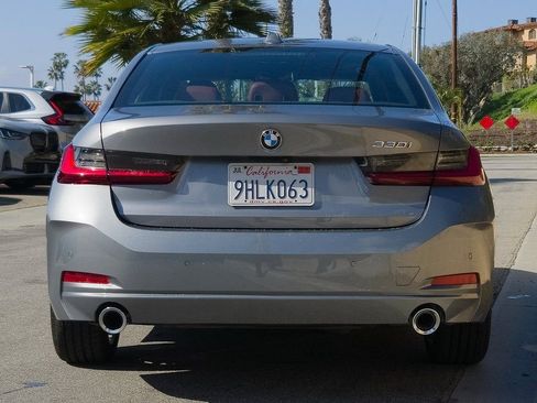Used 2023 BMW 330i Sedan w/ Driving Assistance Package image 30