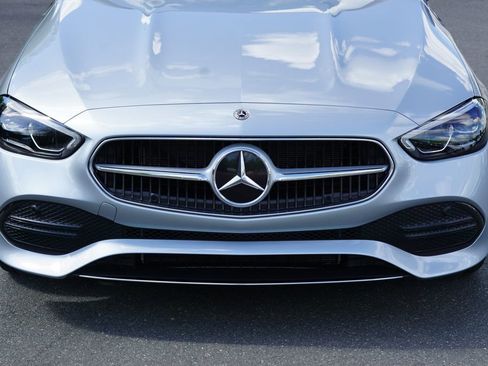 Used 2025 Mercedes-Benz C 300 4MATIC Sedan image 9