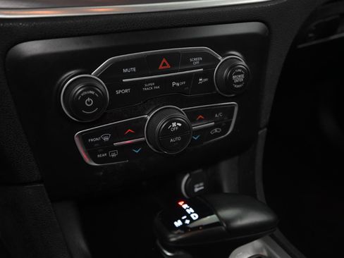 Used 2022 Dodge Charger R/T w/ Blacktop Package image 33