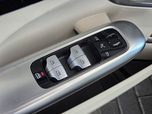 Certified 2024 Mercedes-Benz C 300 Sedan image 23