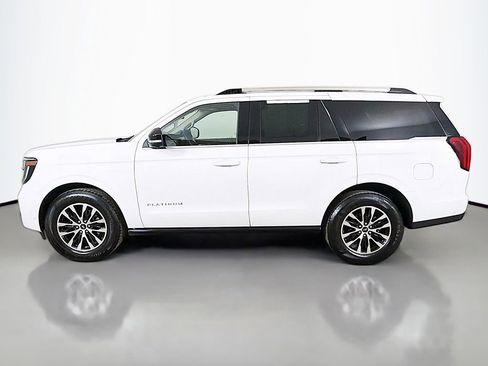 Used 2025 Ford Expedition Platinum AWD/4WD image 17