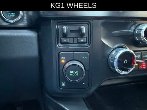 Used 2023 Ford F250 Lariat w/ Chrome Package AWD/4WD image 42