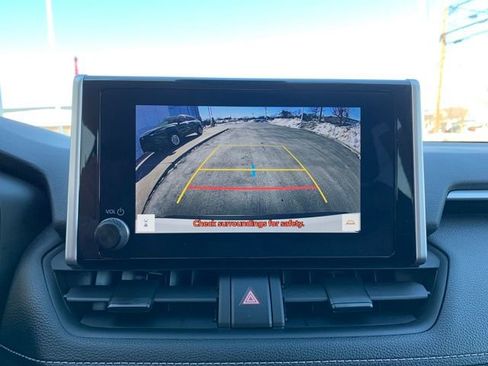 Used 2024 Toyota RAV4 LE image 22