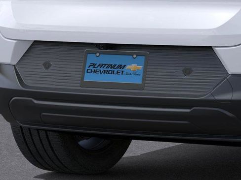 New 2026 Chevrolet Equinox EV LT image 14