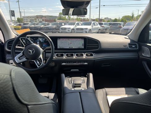 Used 2023 Mercedes-Benz GLS 450 4MATIC image 30