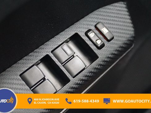 Used 2015 Toyota RAV4 LE FWD image 16