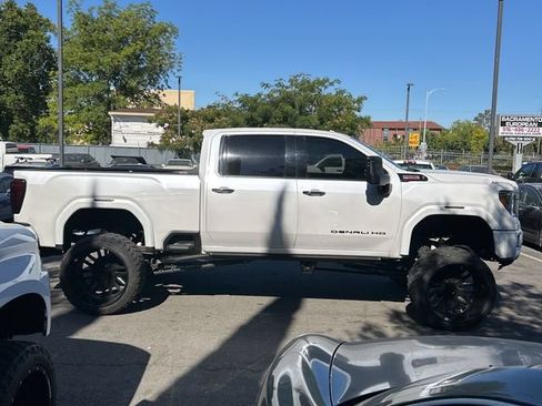 Used 2020 GMC Sierra 2500 Denali w/ Denali Ultimate Package AWD/4WD image 4