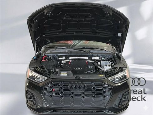 Used 2023 Audi SQ5 Premium Plus w/ Premium Plus Package image 16