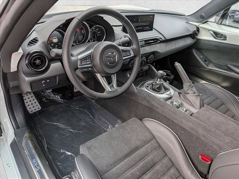 New 2026 MAZDA MX-5 Miata RF Club w/ Interior Package RWD image 3