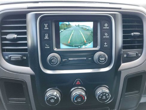 Used 2018 RAM 2500 Tradesman w/ Chrome Appearance Group image 14