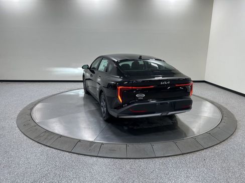 New 2026 Kia K4 LXS image 7