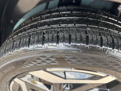 Certified 2024 Kia Seltos SX w/ SX Sunroof Package image 48