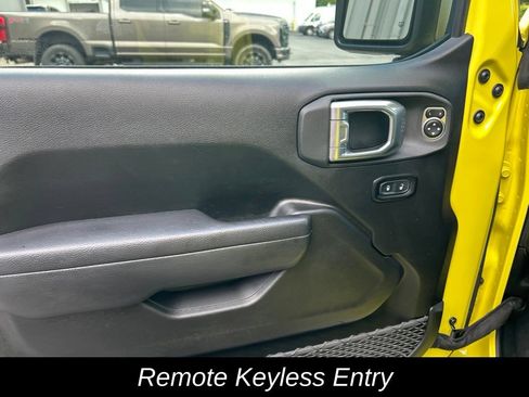 Used 2024 Jeep Wrangler Unlimited Sport AWD/4WD image 14