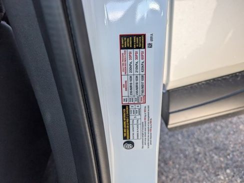 Used 2024 Nissan Rogue SV image 19