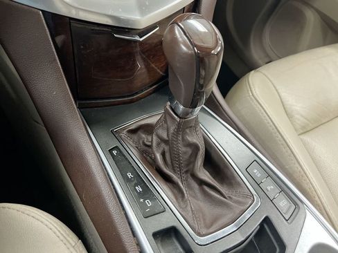 Used 2012 Cadillac SRX Luxury FWD image 16