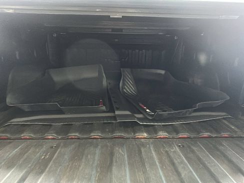 Used 2022 Chevrolet Silverado 1500 LTZ w/ LTZ Premium Package AWD/4WD image 30
