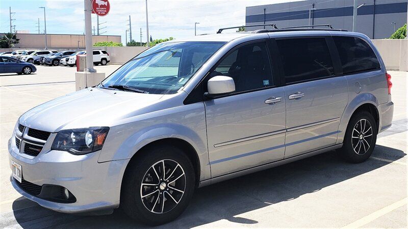Used 2016 Dodge Grand Caravan R/T FWD image 1