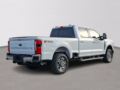 Certified 2024 Ford F250 Lariat w/ FX4 Off-Road Package image 6