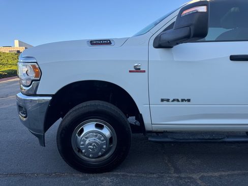 Used 2023 RAM 3500 Big Horn w/ Level 1 Equipment Group AWD/4WD image 10