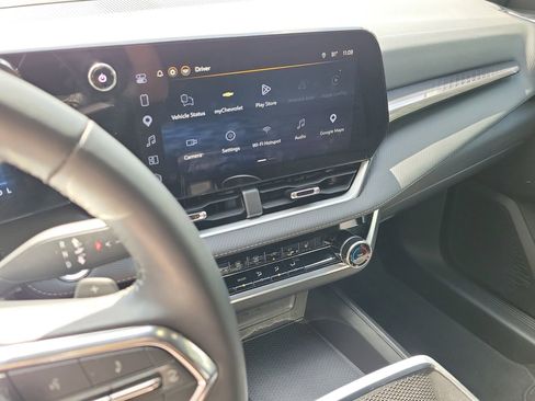 Used 2026 Chevrolet Equinox LT FWD image 22
