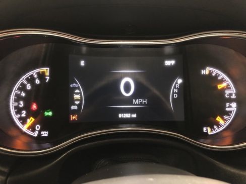 Used 2020 Jeep Grand Cherokee Altitude image 27