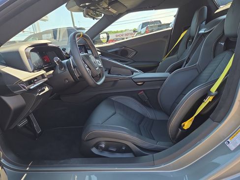 Used 2023 Chevrolet Corvette Stingray Premium Conv w/ Z51 Performance Package RWD image 25