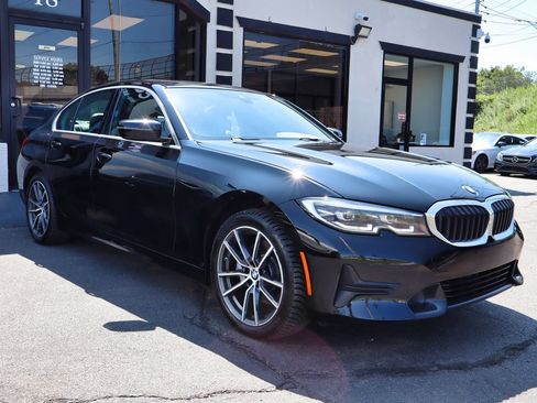 Used 2021 BMW 330i xDrive Sedan w/ Convenience Package AWD/4WD image 4