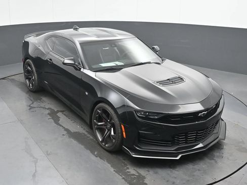 Used 2022 Chevrolet Camaro SS RWD image 36