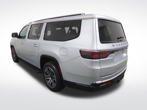 Used 2024 Jeep Wagoneer L Series II w/ Flexible Seating Group image 3