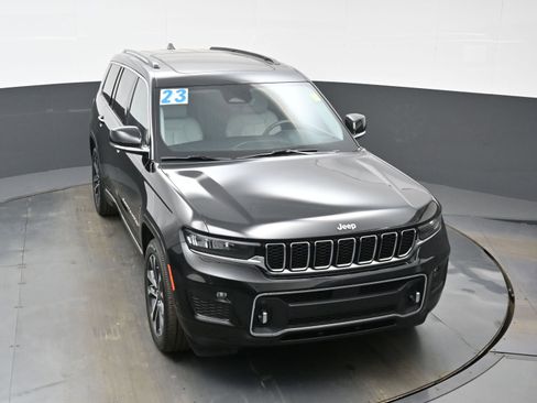 Used 2023 Jeep Grand Cherokee L Overland w/ Luxury Tech Group IV image 42