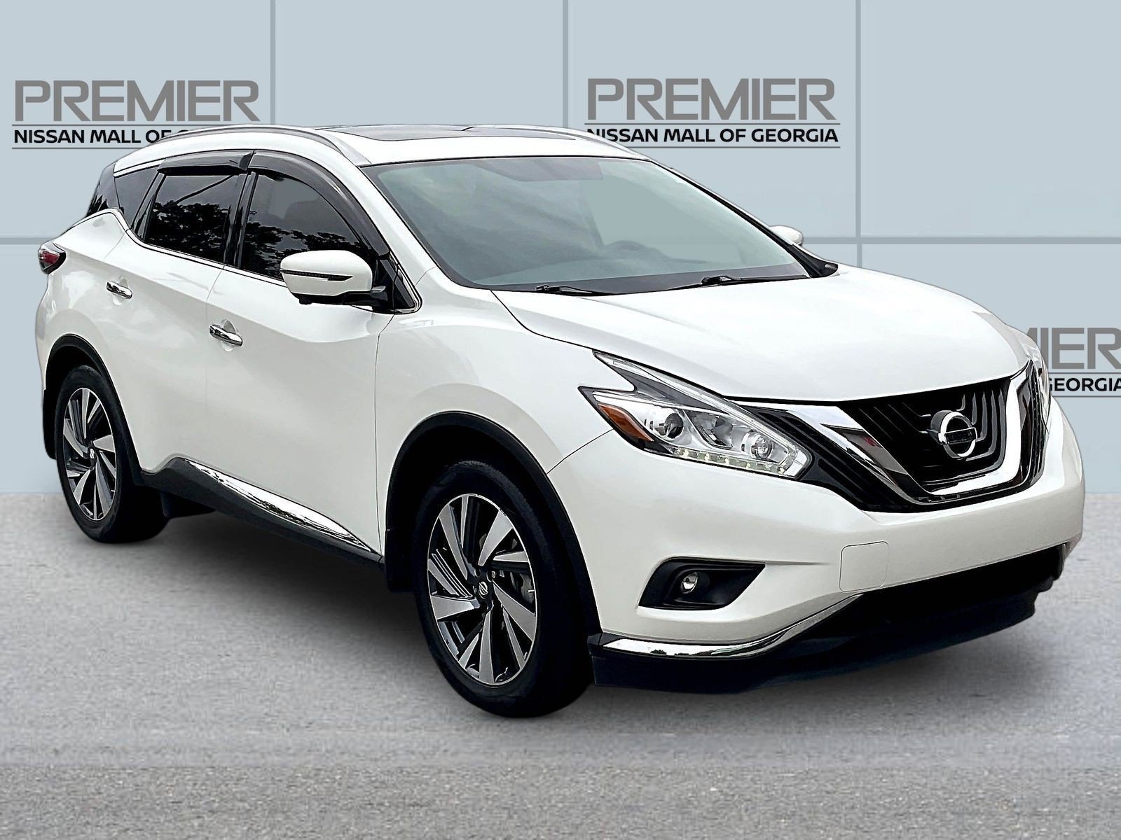 Used 2017 Nissan Murano Platinum w/ Platinum Technology Package FWD image 3