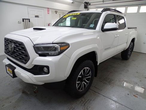 Used 2023 Toyota Tacoma TRD Sport image 16