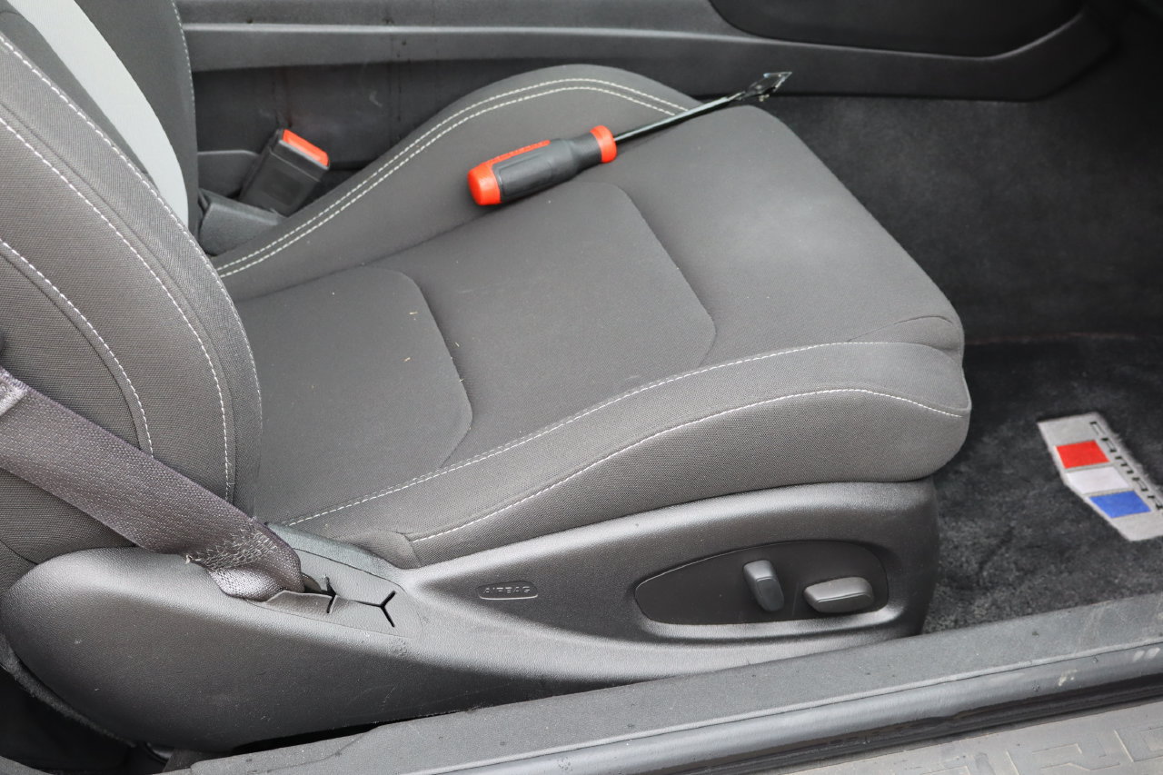 Used 2016 Chevrolet Camaro LT RWD image 16