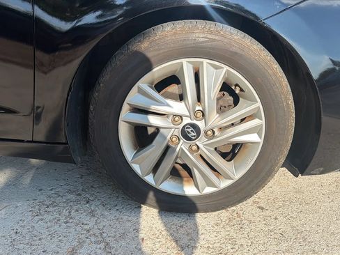 Used 2019 Hyundai Elantra Value Edition FWD image 43