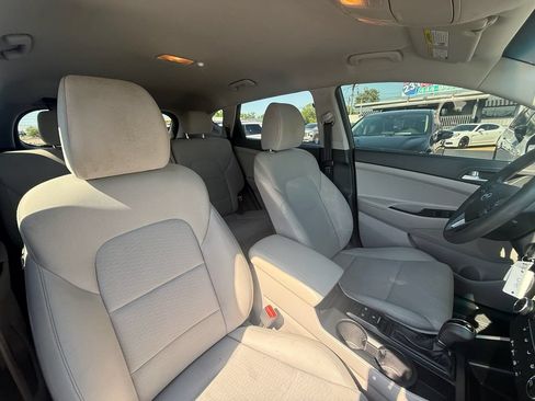 Used 2019 Hyundai Tucson SE FWD image 23