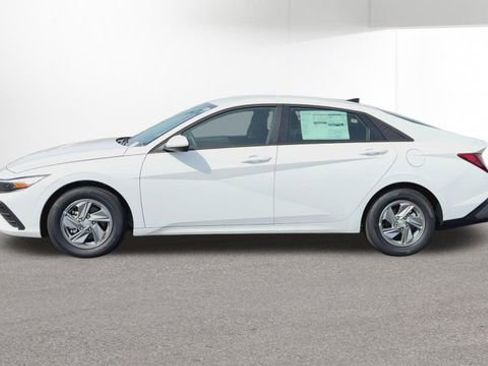 New 2026 Hyundai Elantra SE w/ Cargo Package FWD image 5