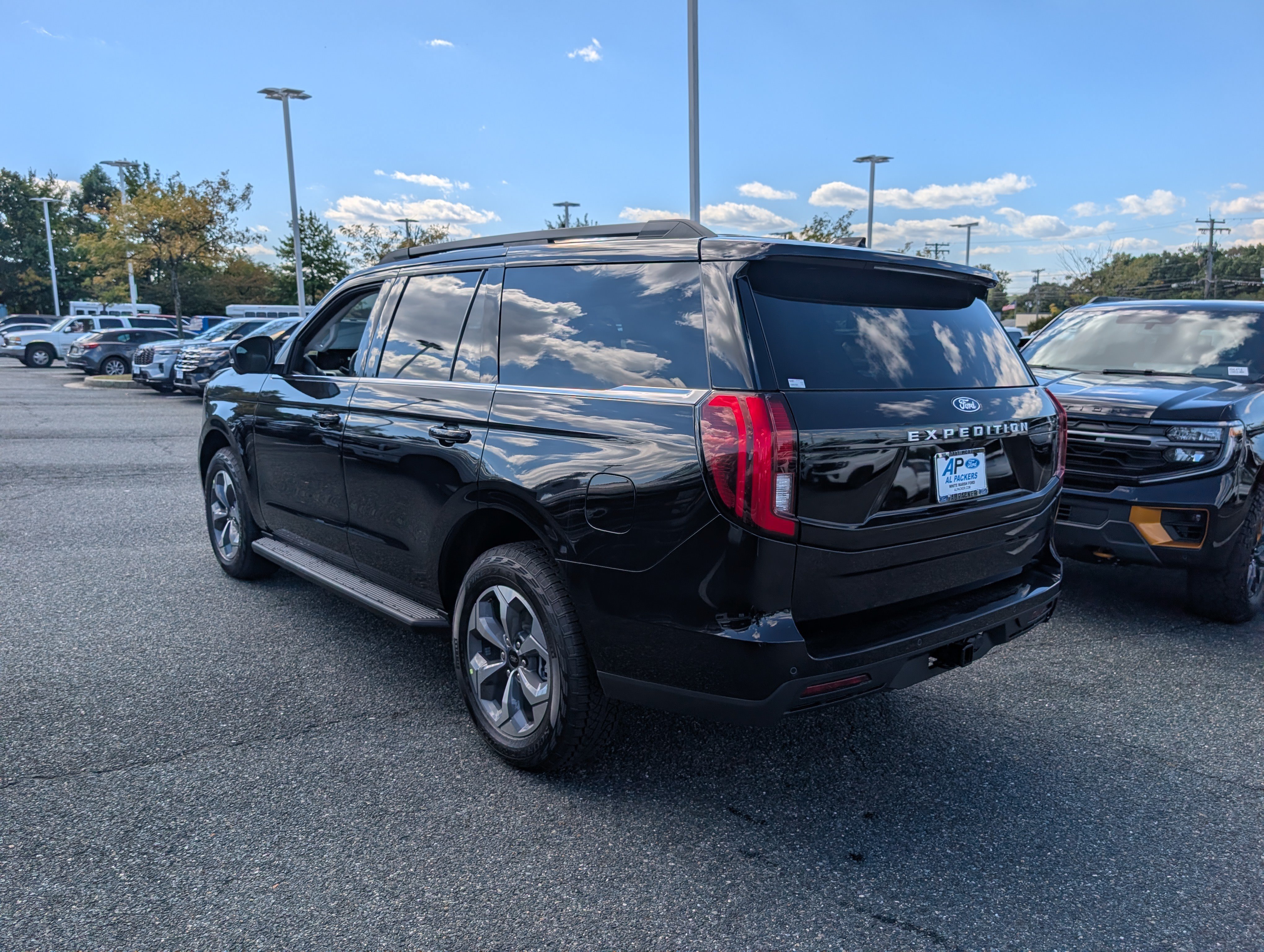 New 2027 Ford Expedition Active AWD/4WD image 3