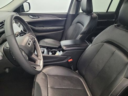 Used 2022 Jeep Grand Cherokee Limited 4xe w/ Luxury Tech Group II image 17