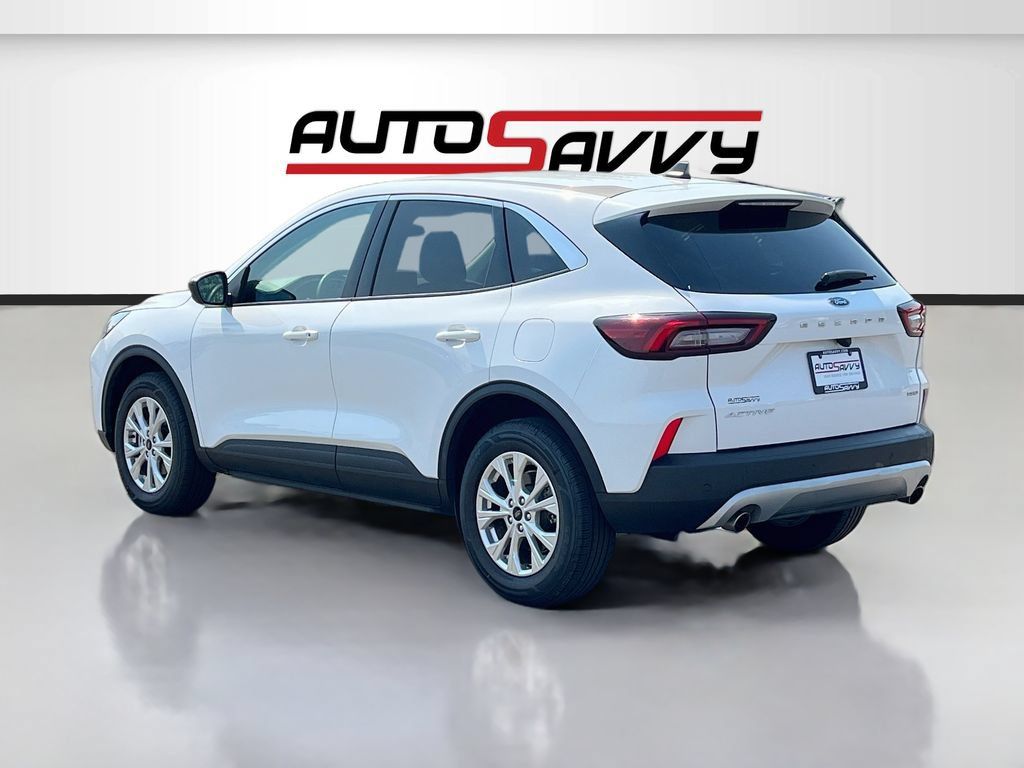 Used 2024 Ford Escape Active w/ Tech Pack #1 AWD/4WD image 5